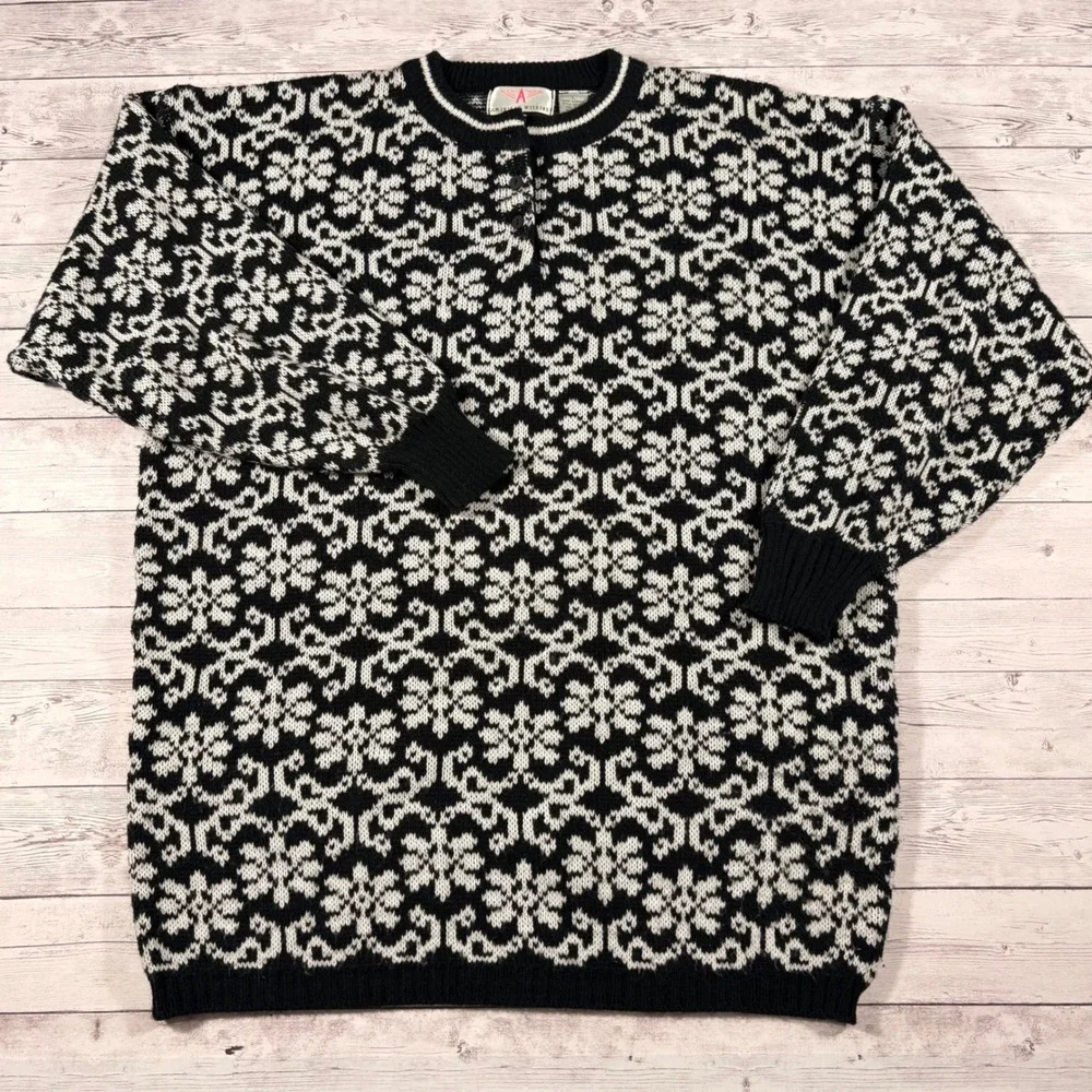 American Weekend Womens Large Black White Snowflake Fair Isle Henley Sweater L - Picture 3 of 14